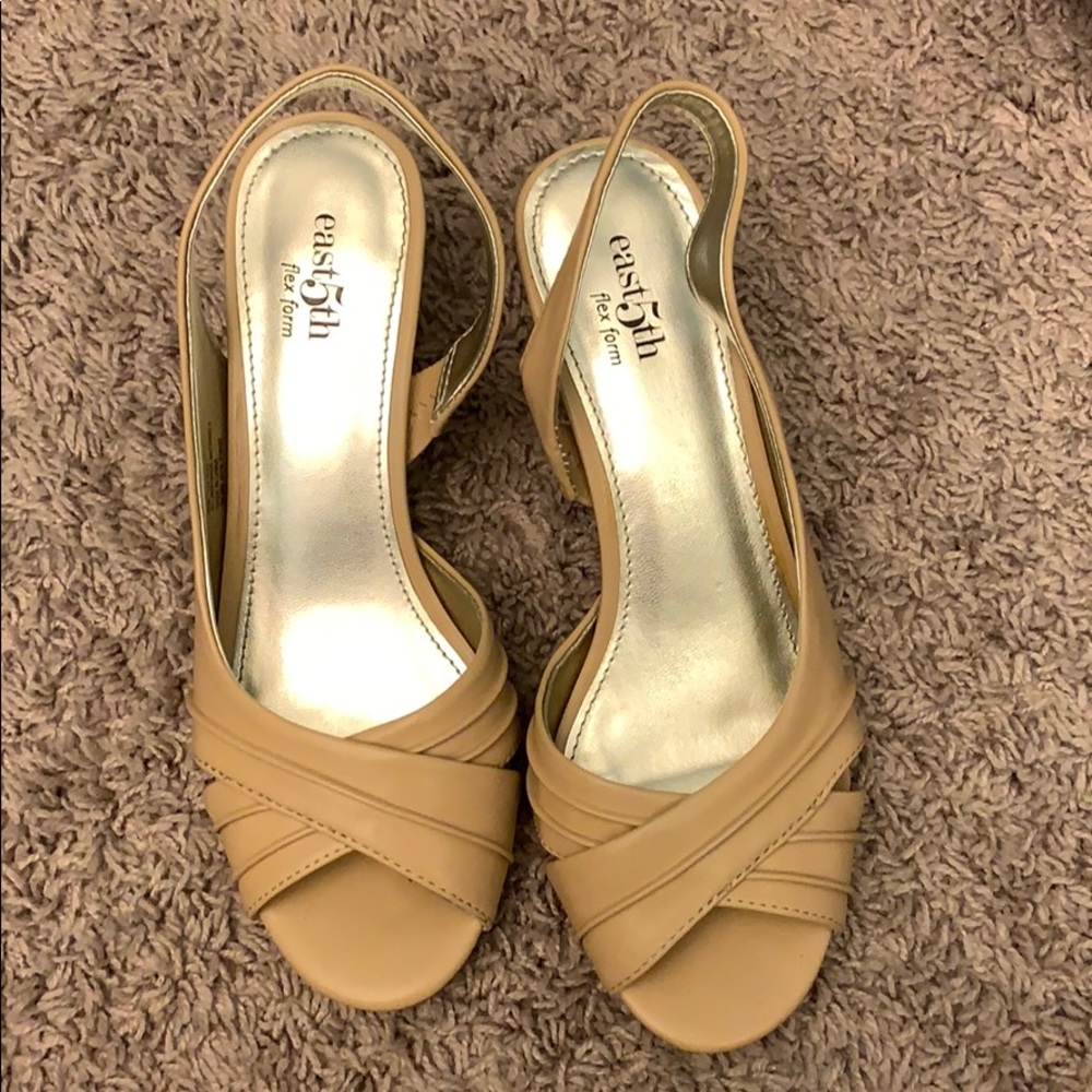 Nude Heels - Picture 3 of 7